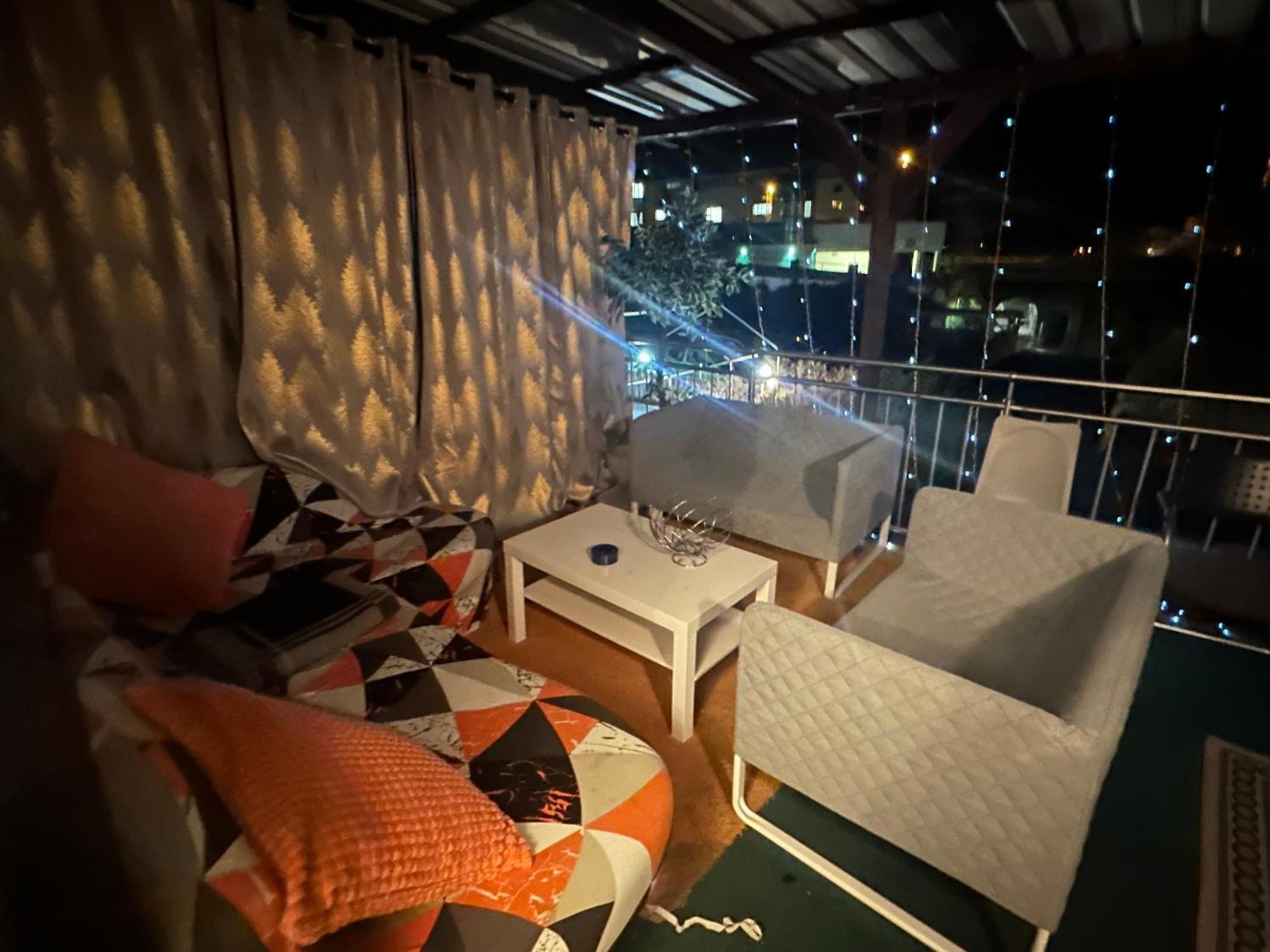Schoenes Zimmer In Bahnhofsnaehe In Einer Wohnung Mit Grosser Terrasse Gießen Esterno foto