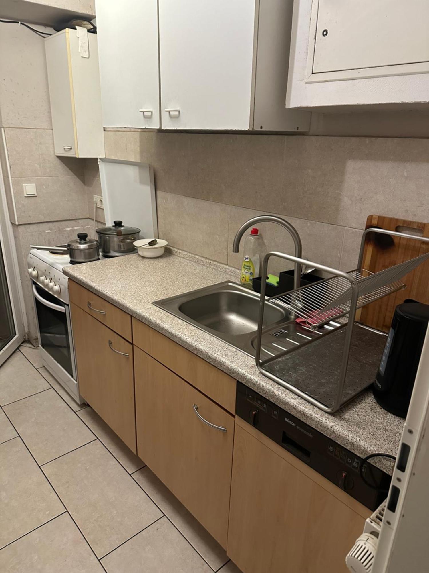 Schoenes Zimmer In Bahnhofsnaehe In Einer Wohnung Mit Grosser Terrasse Gießen Esterno foto